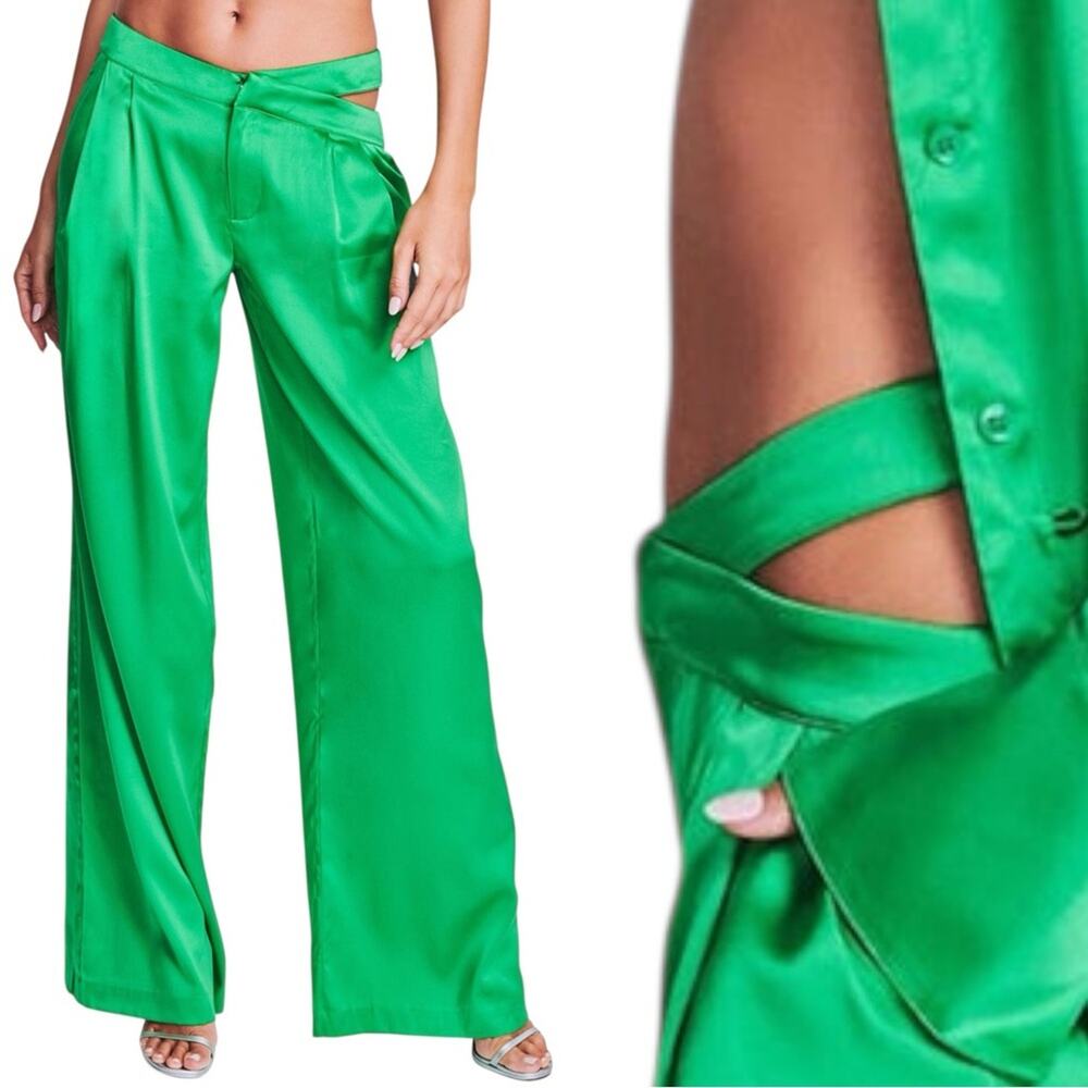SER.O.YA ZARRI SILK PANT KELLY GREEN
Wide Leg Cut out Pants 395.00 Size Small